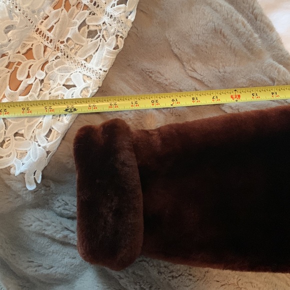 Mouton Wool Jacket - Picture 8 of 9